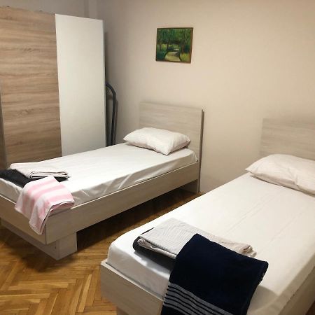Aleksandra Skopje Luaran gambar