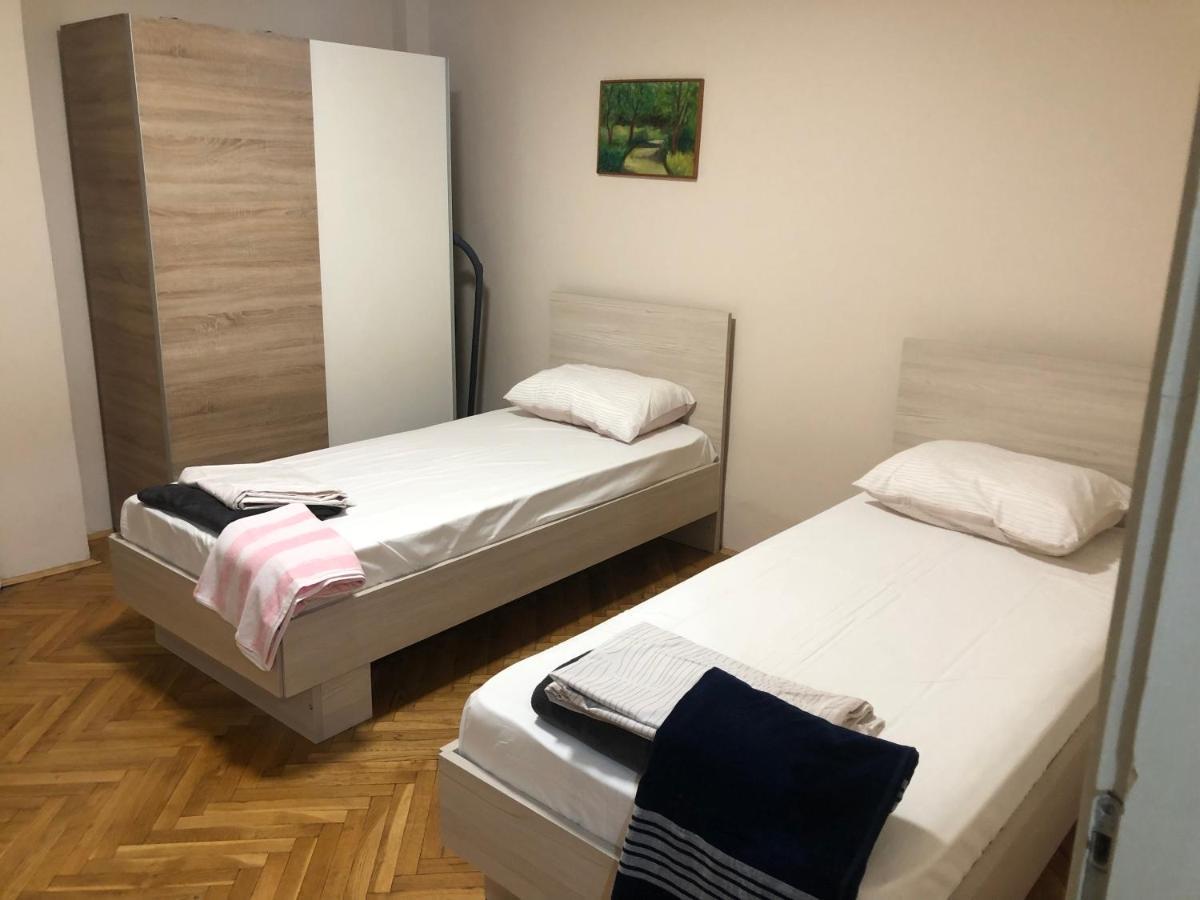 Aleksandra Skopje Luaran gambar